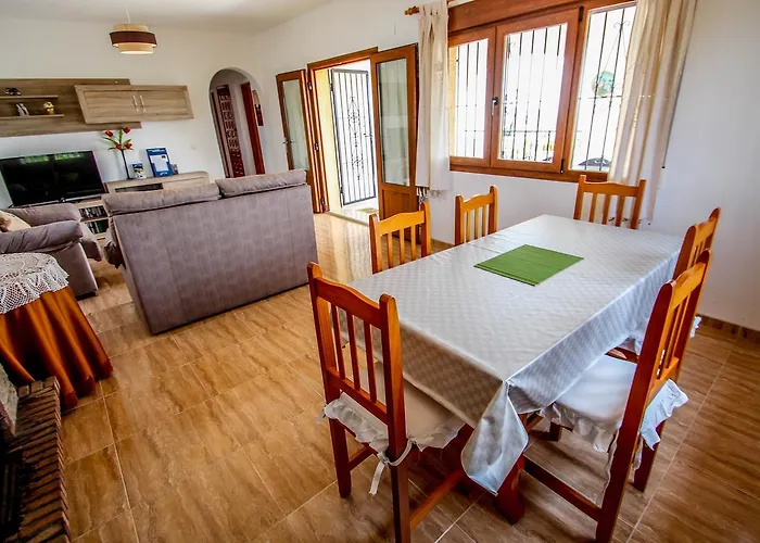 Juanjo - Lovely Detached In * Κάλπε