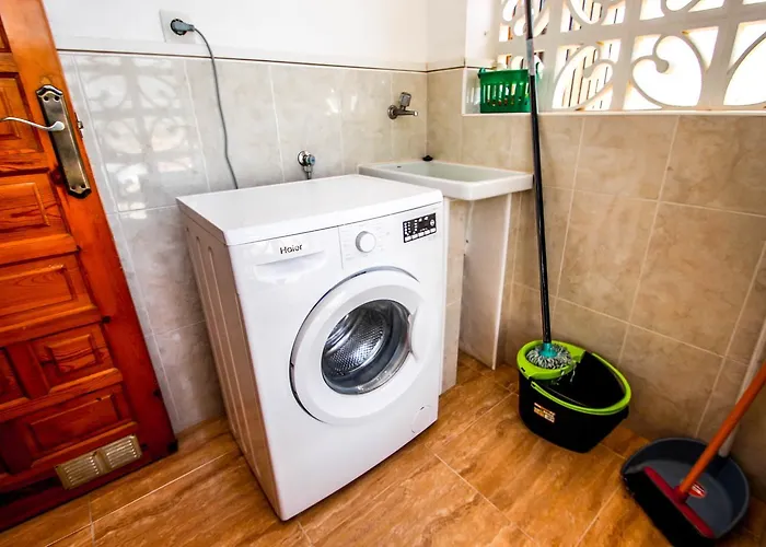 Villa Juanjo - Lovely Detached In